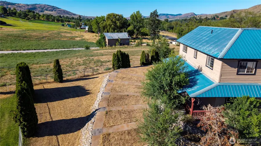 6 Orchard Loop S., Tonasket, WA 98855 - #3