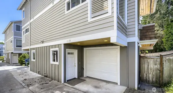9519 8th Avenue Nw #B, Seattle, WA 98117