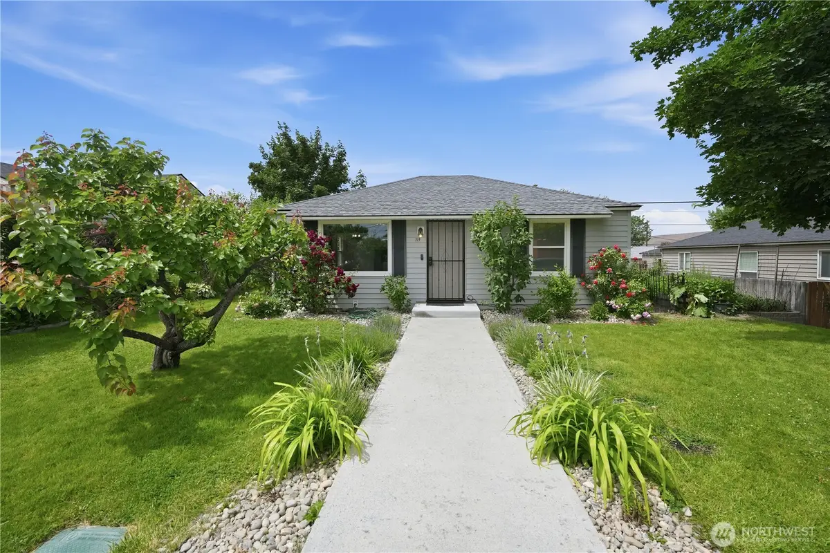 111 SE F Street, Ephrata, WA 98823 - #1