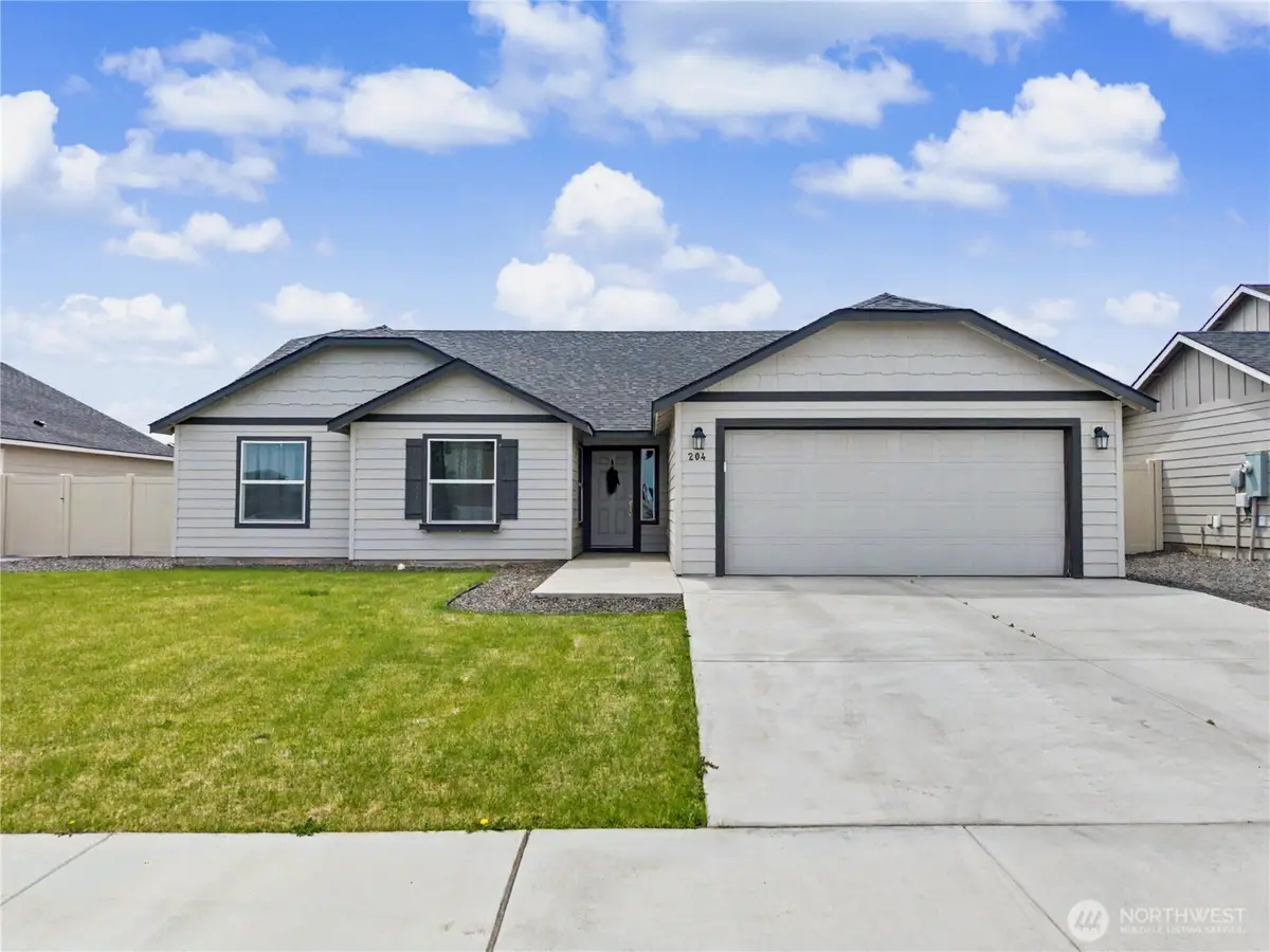 204 Royal Palm Drive, Moses Lake, WA 98837 - #1