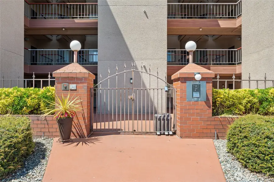 1902 Bridgeport Way W #106, University Place, WA 98466 - #3