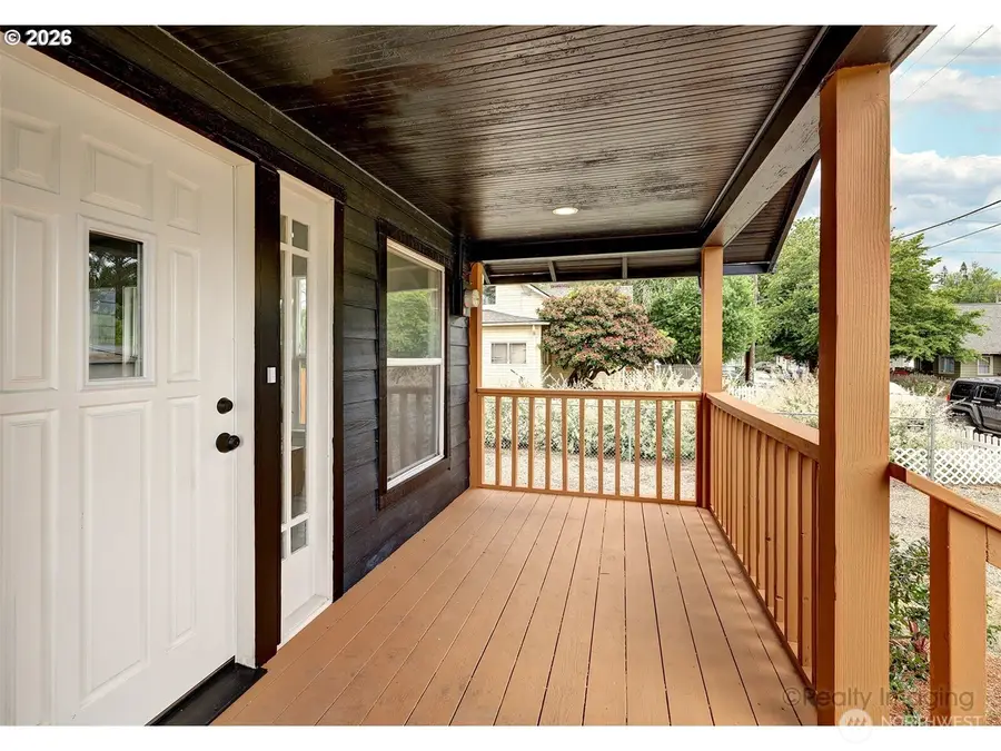203 Roake Avenue Se, Castle Rock, WA 98611 - #2