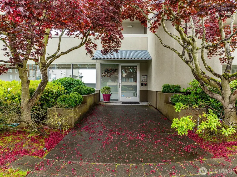 4457 44th Avenue Sw #101, Seattle, WA 98116 - #3