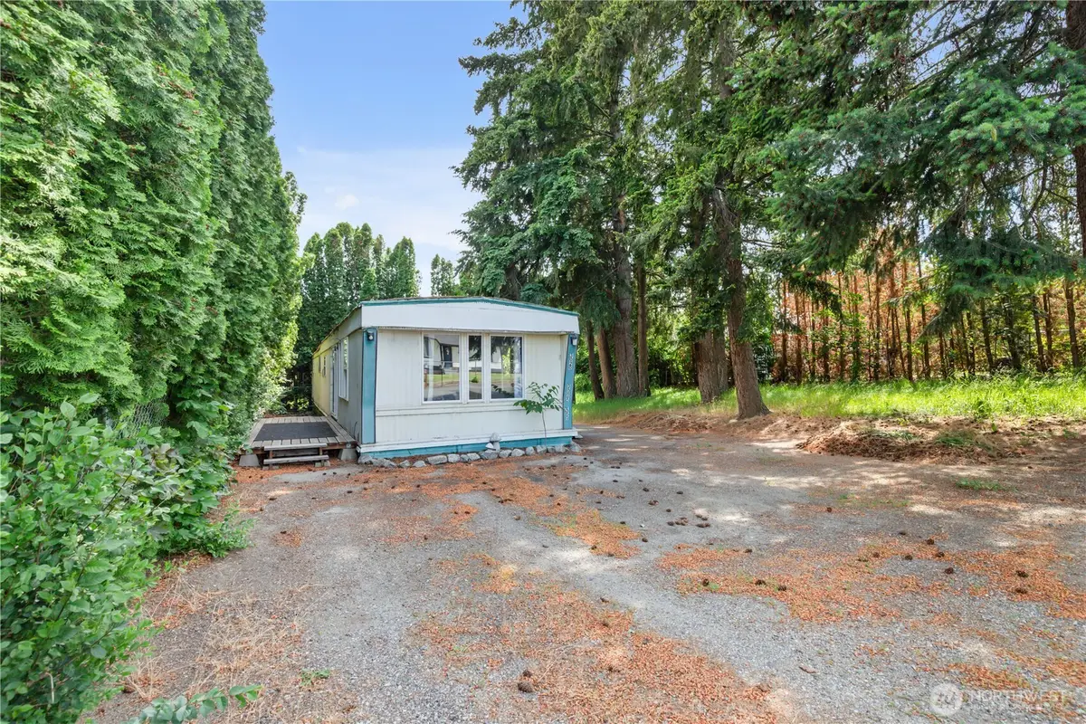3020 Airway Street Se, East Wenatchee, WA 98802 - #1