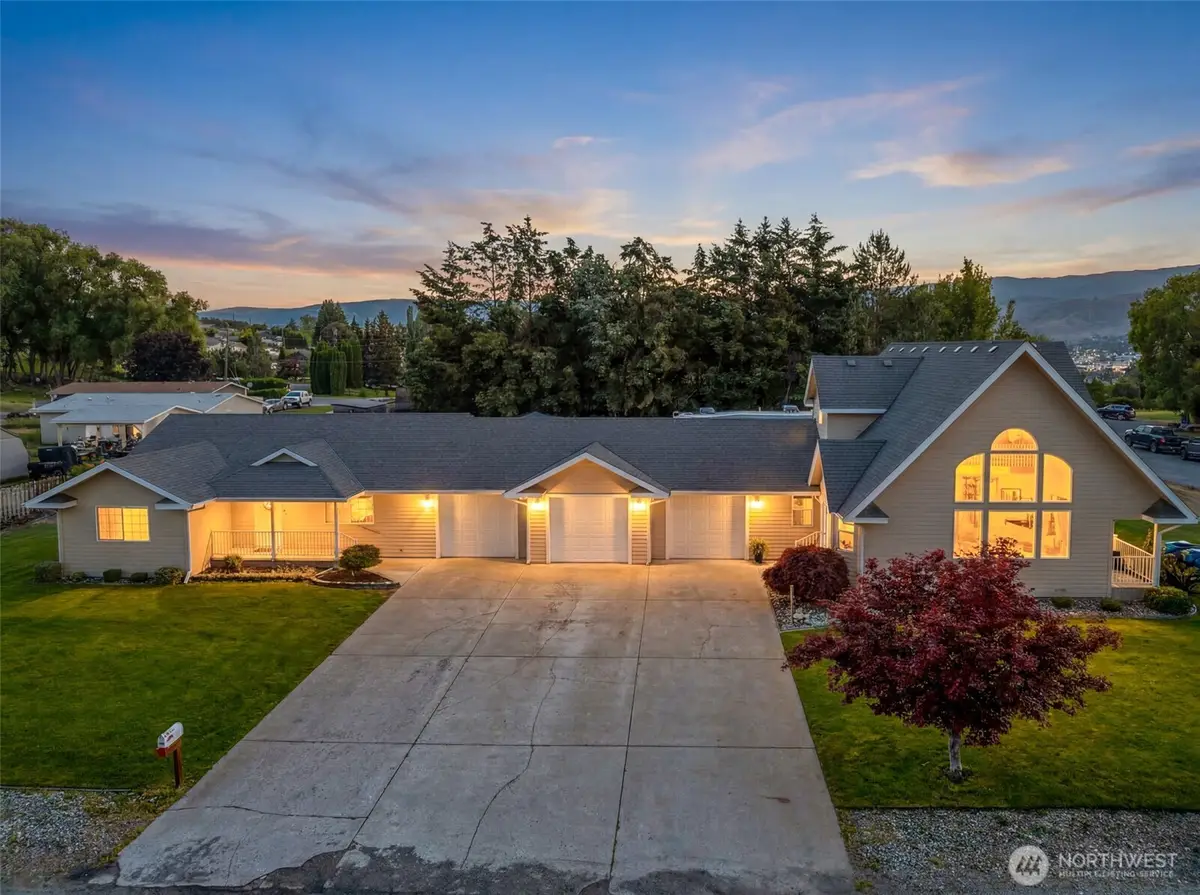 2509 NW Boston Avenue, East Wenatchee, WA 98802 - #1