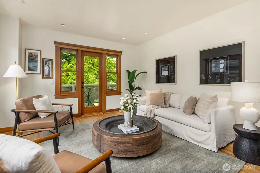 6054 29th Avenue Ne, Seattle, WA 98115 - #3