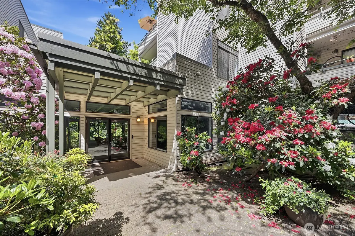 211 Summit Avenue E #405, Seattle, WA 98102 - #1