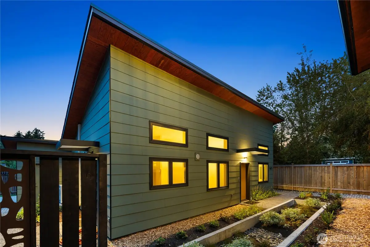8623 30th Avenue Sw, Seattle, WA 98126 - #1