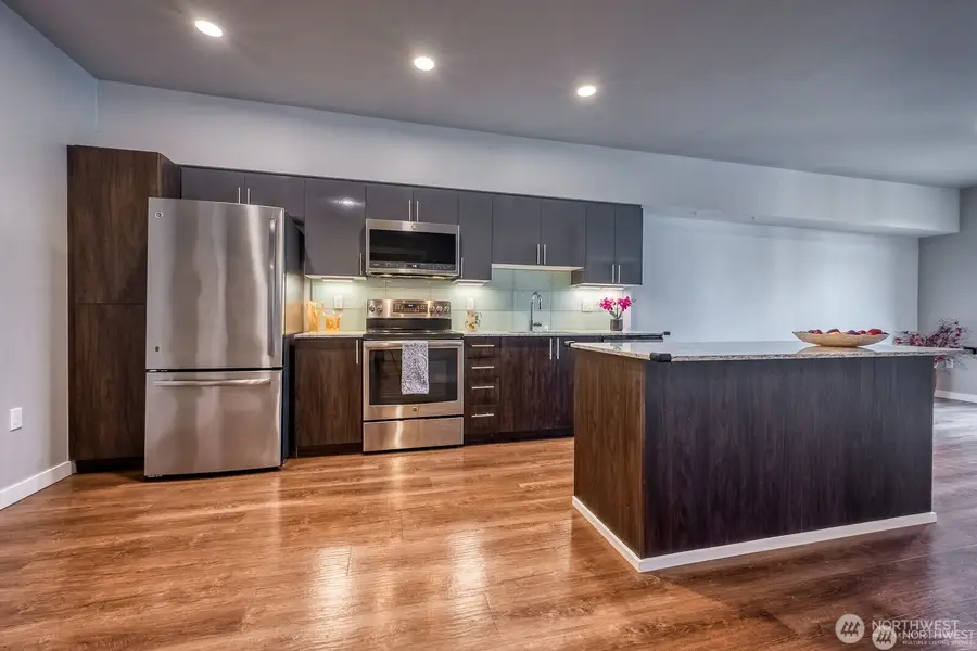 1085 103rd Avenue Ne #526, Bellevue, WA 98004 - #2