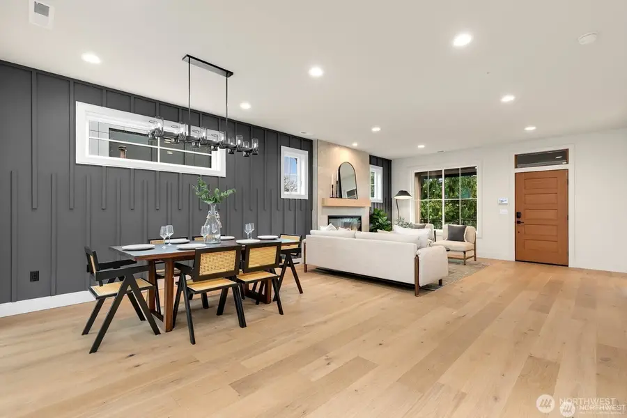 3032 NE Blakeley Street, Seattle, WA 98105 - #2