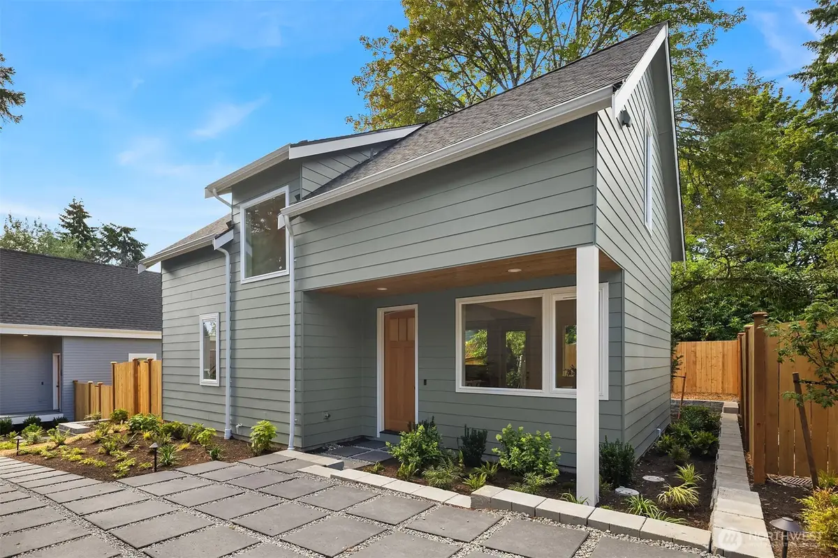 11739 40th Avenue Ne #C, Seattle, WA 98125 - #1