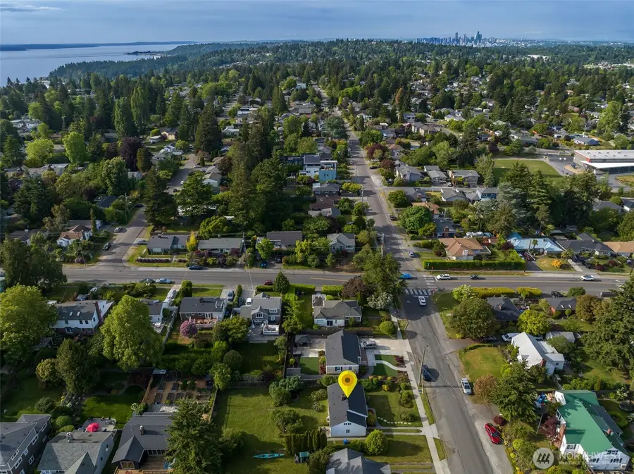 10617 39th Avenue Sw, Seattle, WA 98146 - #3