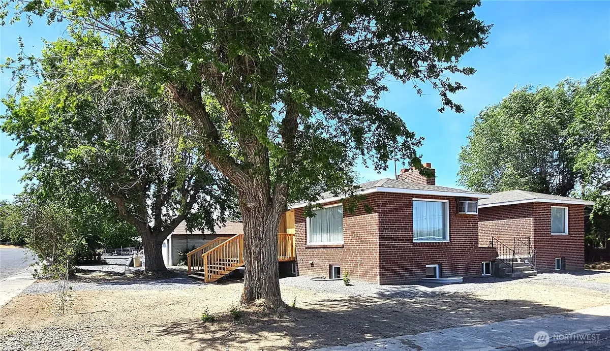 134 4th Avenue Se, Soap Lake, WA 98851 - #1