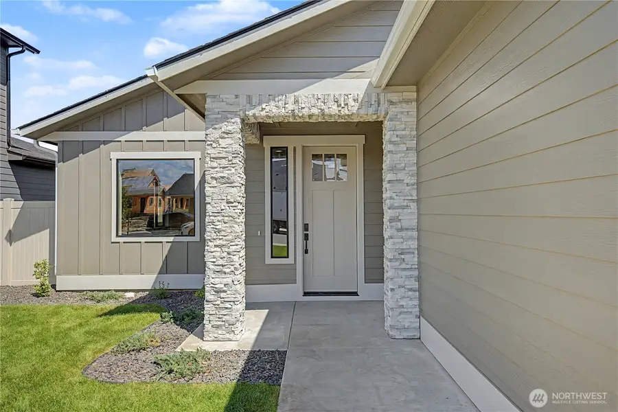 557 Perry Avenue, East Wenatchee, WA 98802 - #2