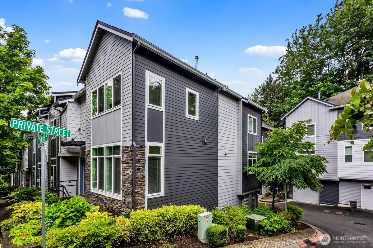 2129 NW Tulus Dr, Issaquah, WA 98027 - #1
