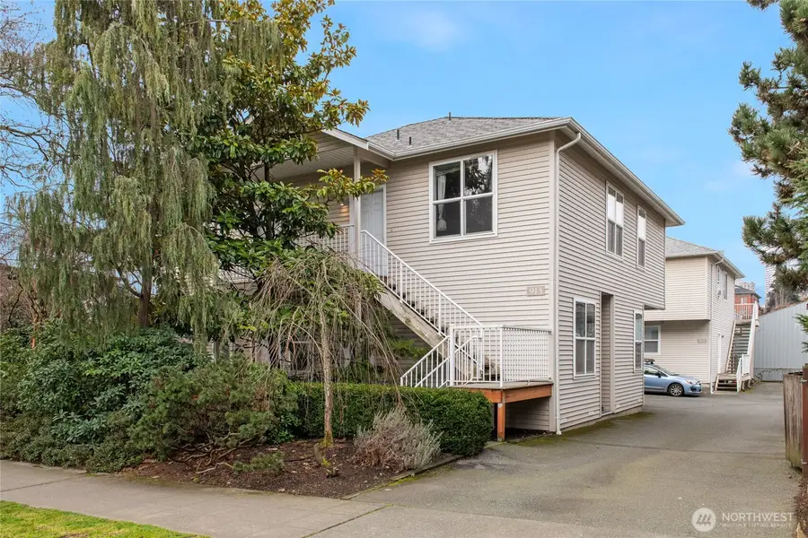 913 13th Avenue, Seattle, WA 98122 - #3