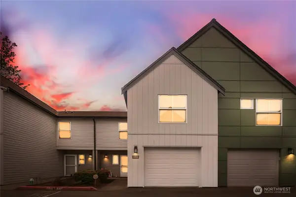 6711 S 239th Place #N102, Kent, WA 98032