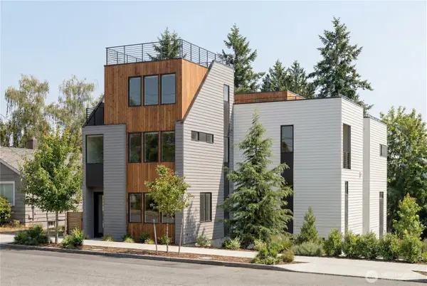 10428 66th Avenue S, Seattle, WA 98178