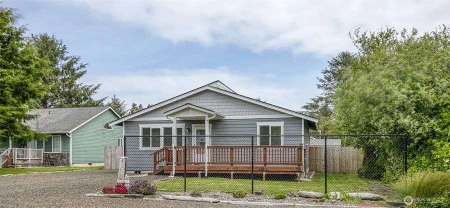 164 N Oar Loop Nw, Ocean Shores, WA 98569 - #2