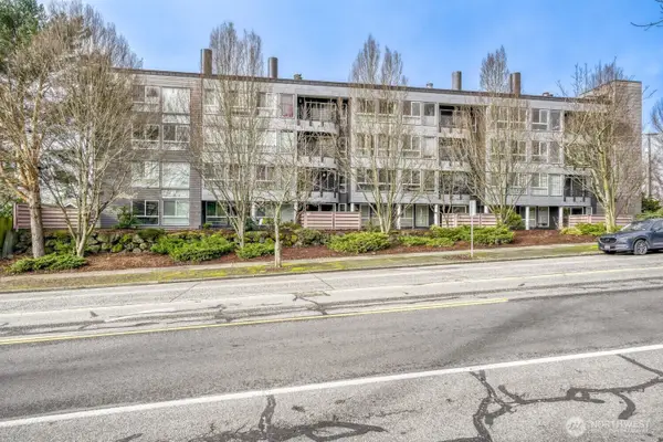 3501 SW Holden Street #303, Seattle, WA 98126