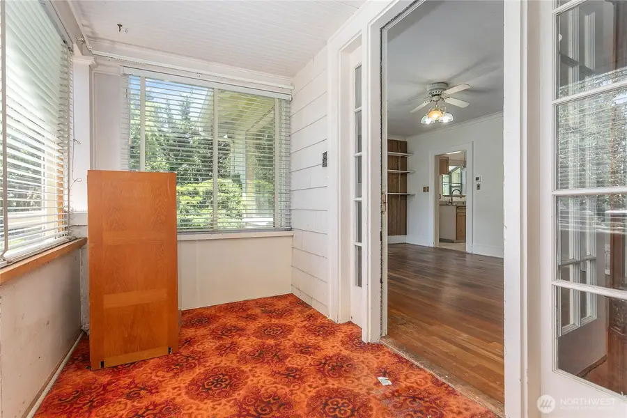 1610 E Maplewood Avenue, Bellingham, WA 98225 - #3