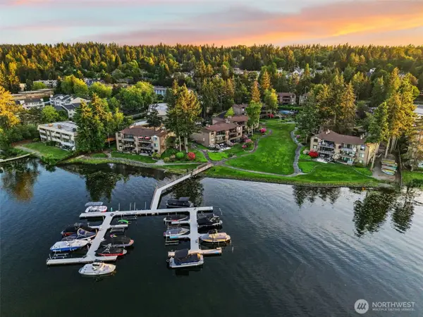 17434 NE 40th Place #C5, Redmond, WA 98052