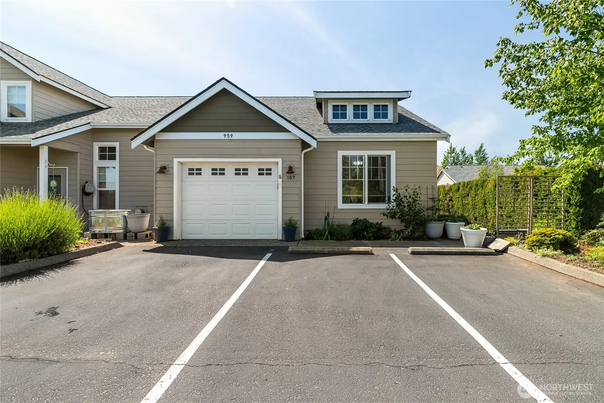 959 Aaron Drive #E107, Lynden, WA 98264 - #1