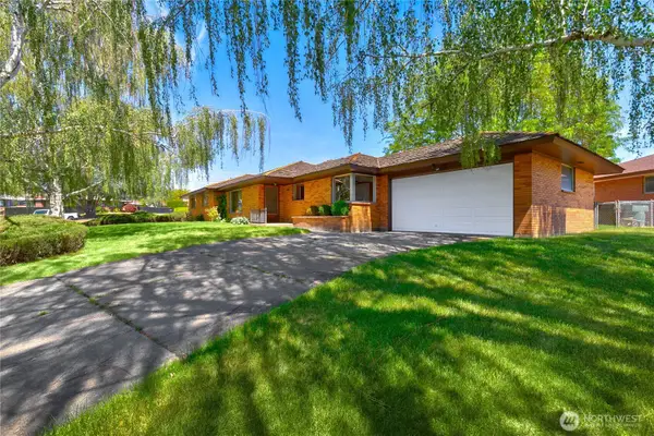 4809 Douglas Drive, Yakima, WA 98902