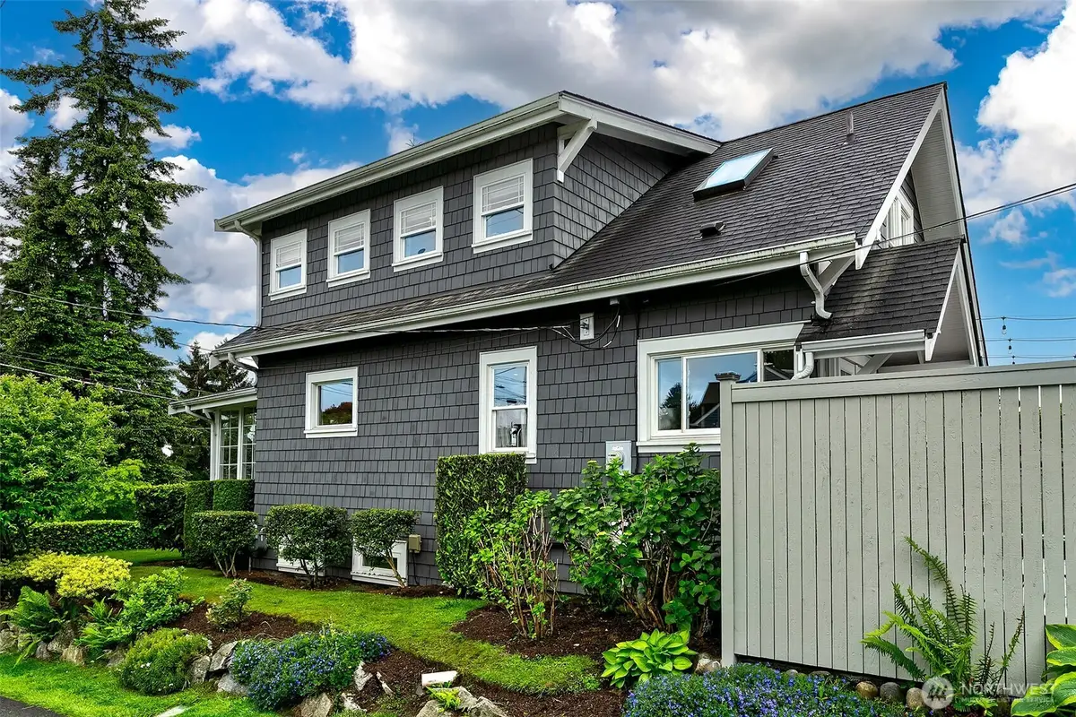5761 35th Avenue Ne, Seattle, WA 98105 - #1