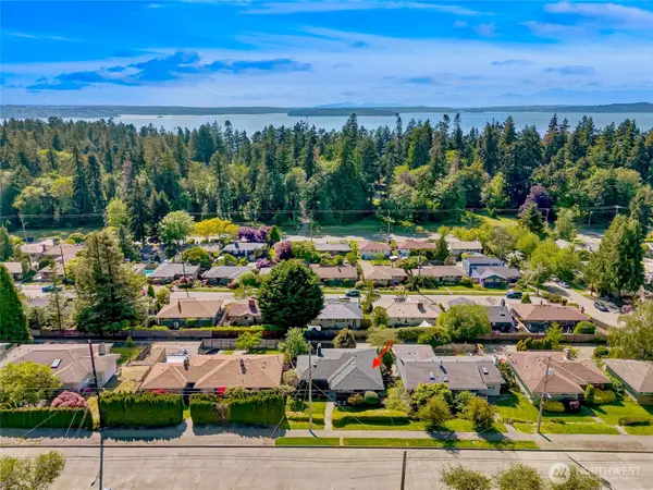 7571 45th Avenue Sw, Seattle, WA 98136