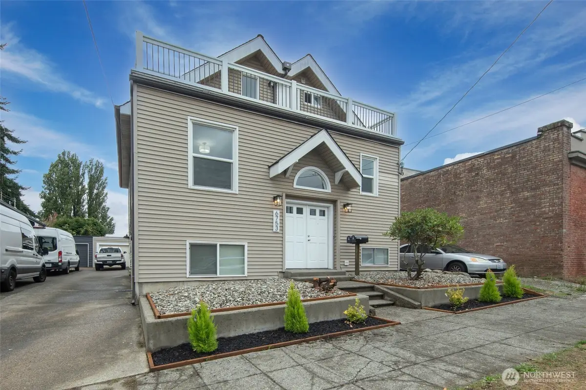6753 14th Avenue Nw, Seattle, WA 98117 - #1