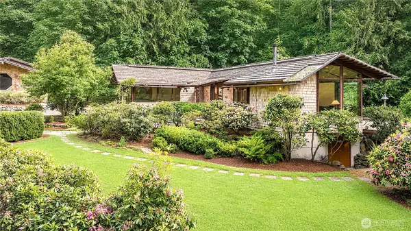 19611 NE Redmond Road, Redmond, WA 98053