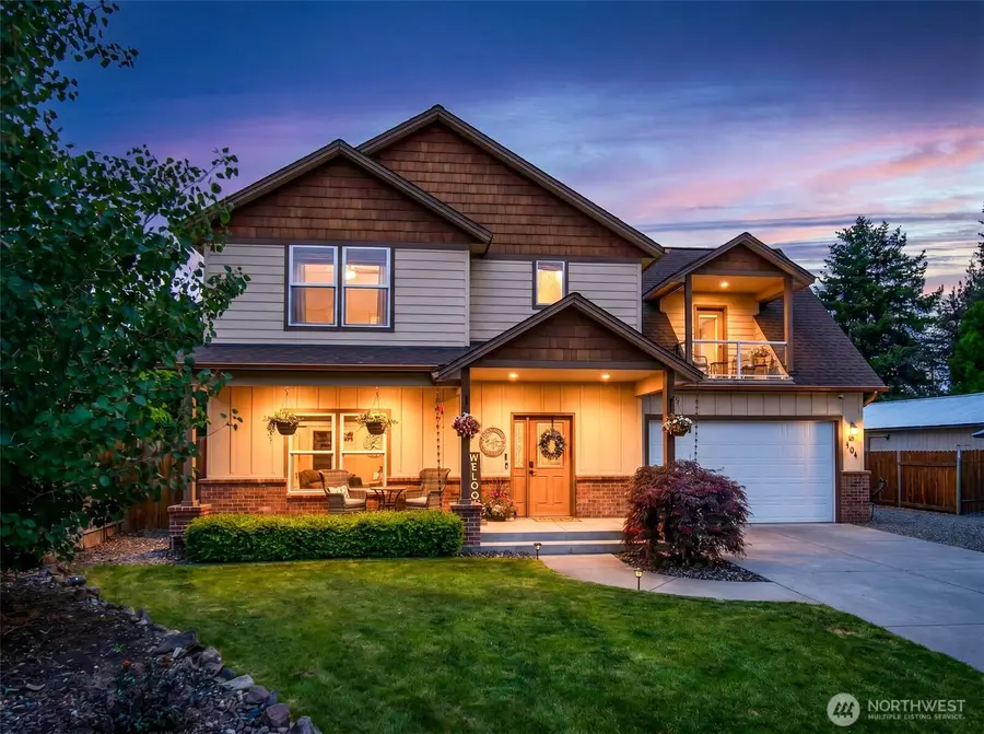 104 35th Street Nw, East Wenatchee, WA 98802 - #3