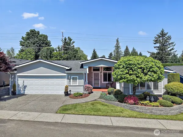 21804 SE 272nd Place, Maple Valley, WA 98038