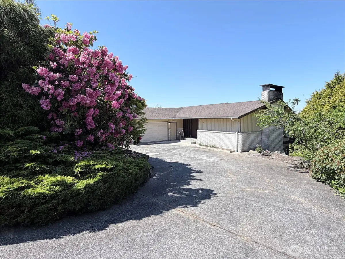 2505 Hillside Lane, Everett, WA 98203 - #1