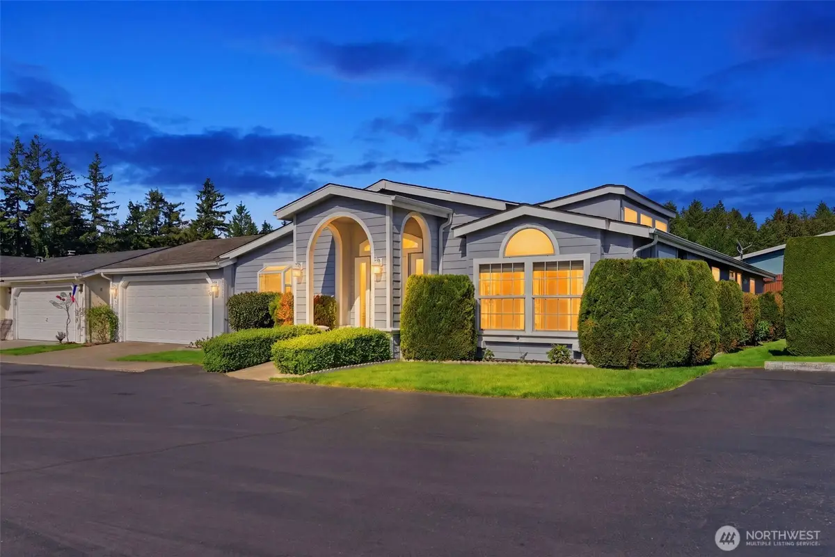 24036 222nd Avenue Se, Maple Valley, WA 98038 - #1