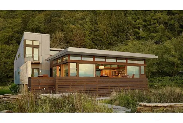 23 Sand Point Way, Hat Island, WA 98206