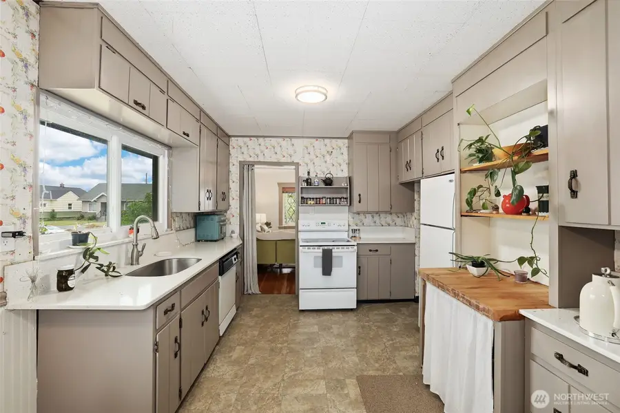 514 S 60th Street, Tacoma, WA 98408 - #3