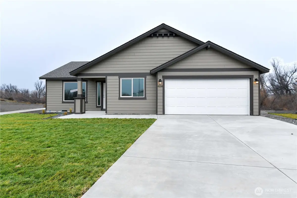 326 N Sandy Loop, Moses Lake, WA 98837 - #1