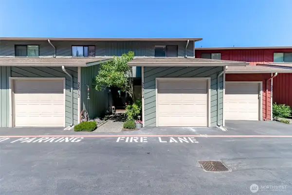 25014 Lake Fenwick Rd #28, Kent, WA 98032