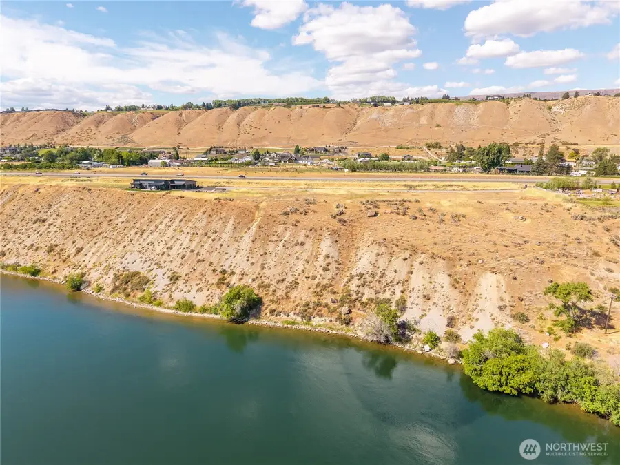 3180 SE Rivers Edge Court, East Wenatchee, WA 98802 - #2