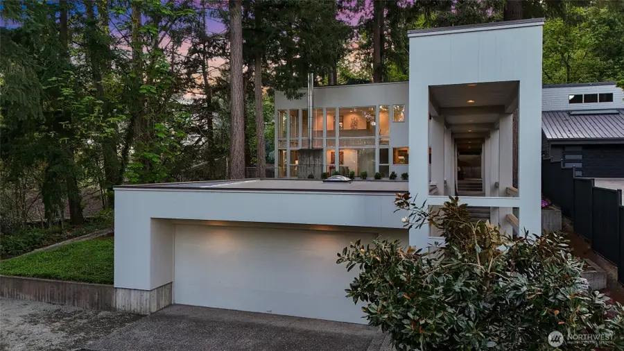 2261 W Lake Sammamish Parkway Se, Bellevue, WA 98008 - #2