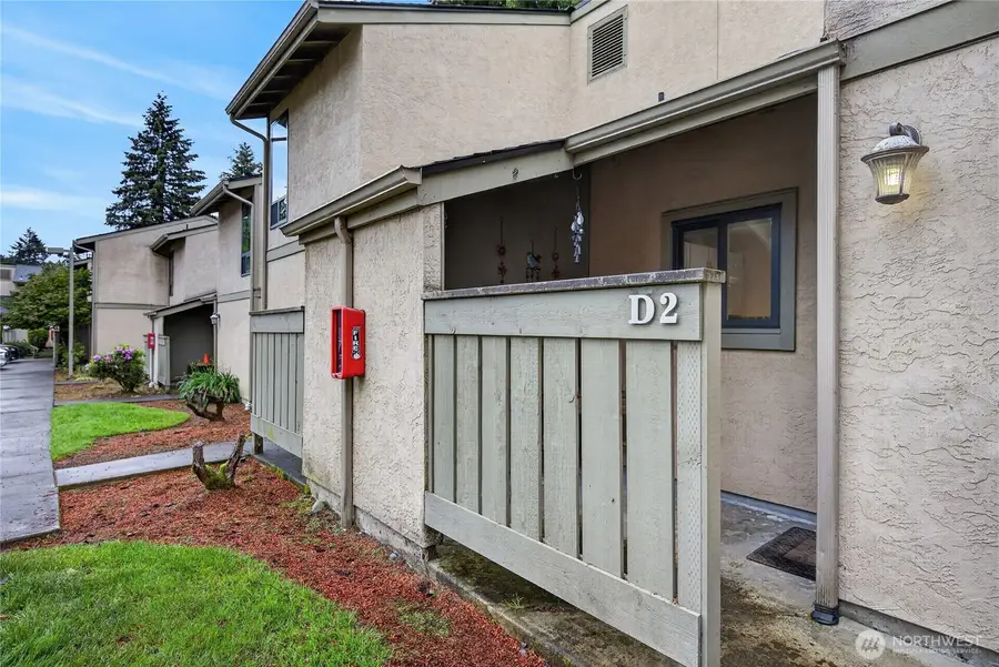 10037 NE 138th Place #D2, Kirkland, WA 98034 - #2