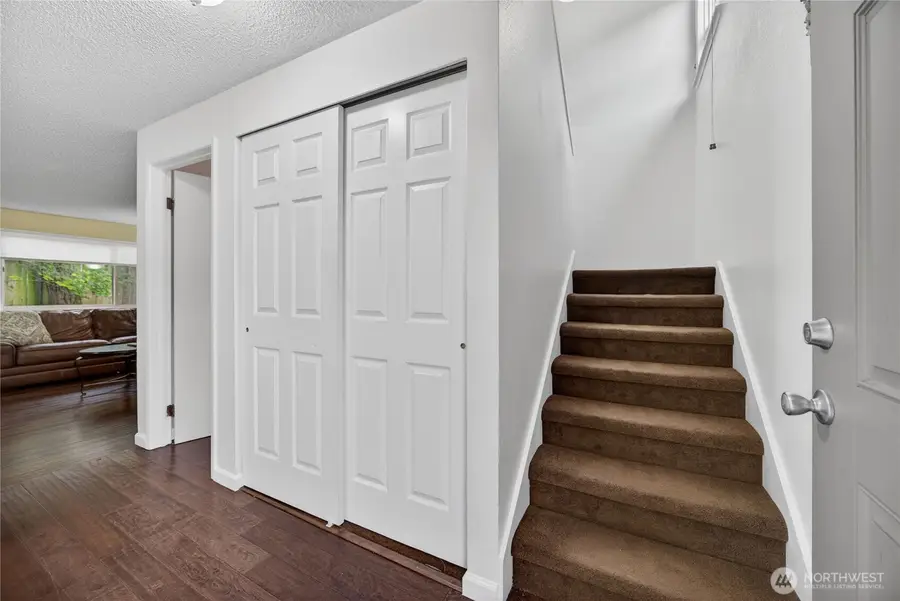 10037 NE 138th Place #D2, Kirkland, WA 98034 - #3