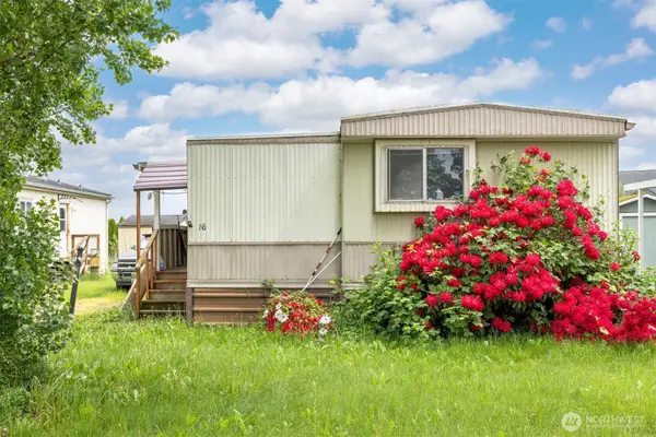 380 E Pole Road #16, Lynden, WA 98264