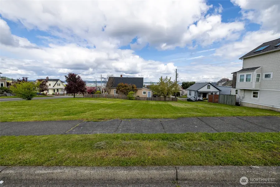 2801 N Mccarver Street, Tacoma, WA 98403 - #3