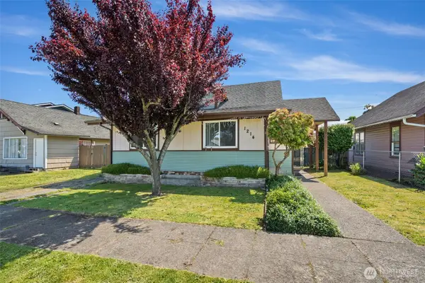 1214 B Street, Centralia, WA 98531