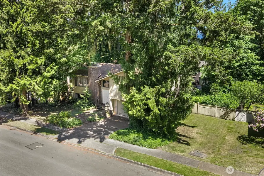 8108 138th Avenue Ne, Redmond, WA 98052 - #2