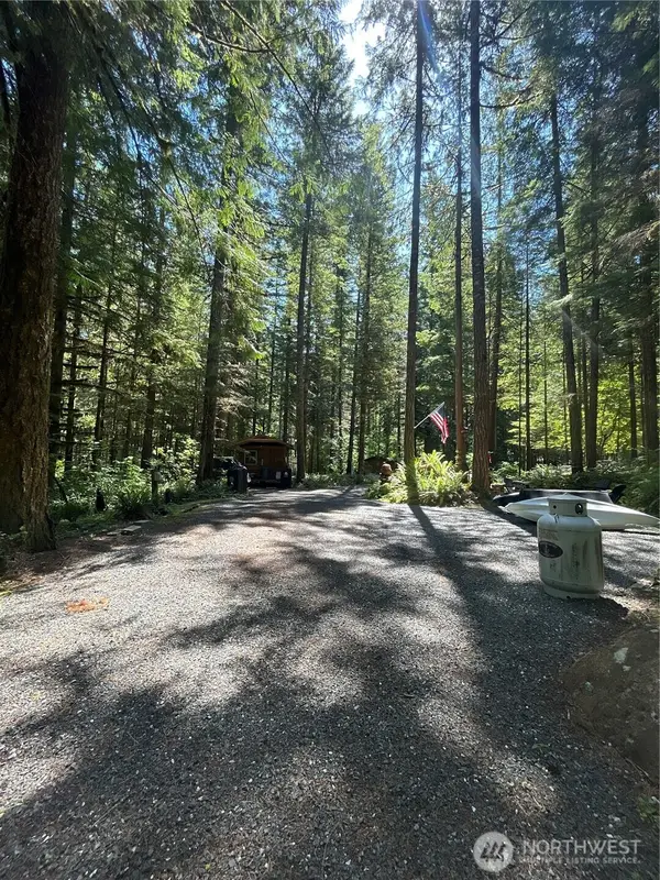 159 Big River Blvd E, Deming, WA 98244