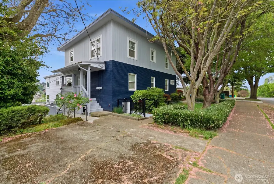 1401 W Bertona Street, Seattle, WA 98119 - #3